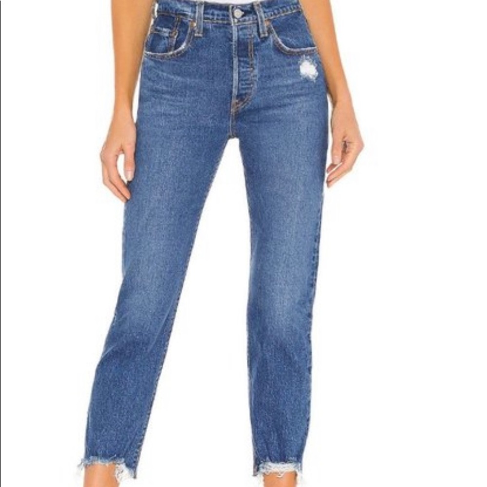 501 Levi’s high waist crop distressed jeans. New with tags.